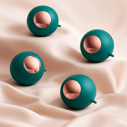 4 Mini Lint Remover Balls in Green 