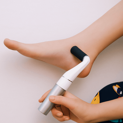 USB Rechargeable Foot File – smoothing calluses on feet